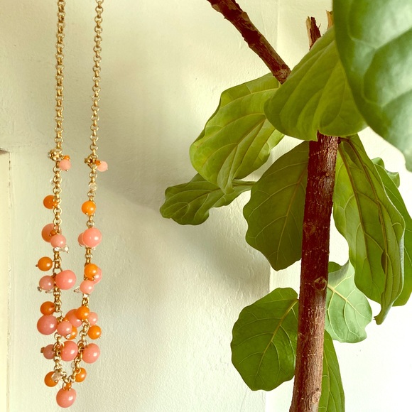 Jewelry - Vintage Gold Costume Jewelry Necklace